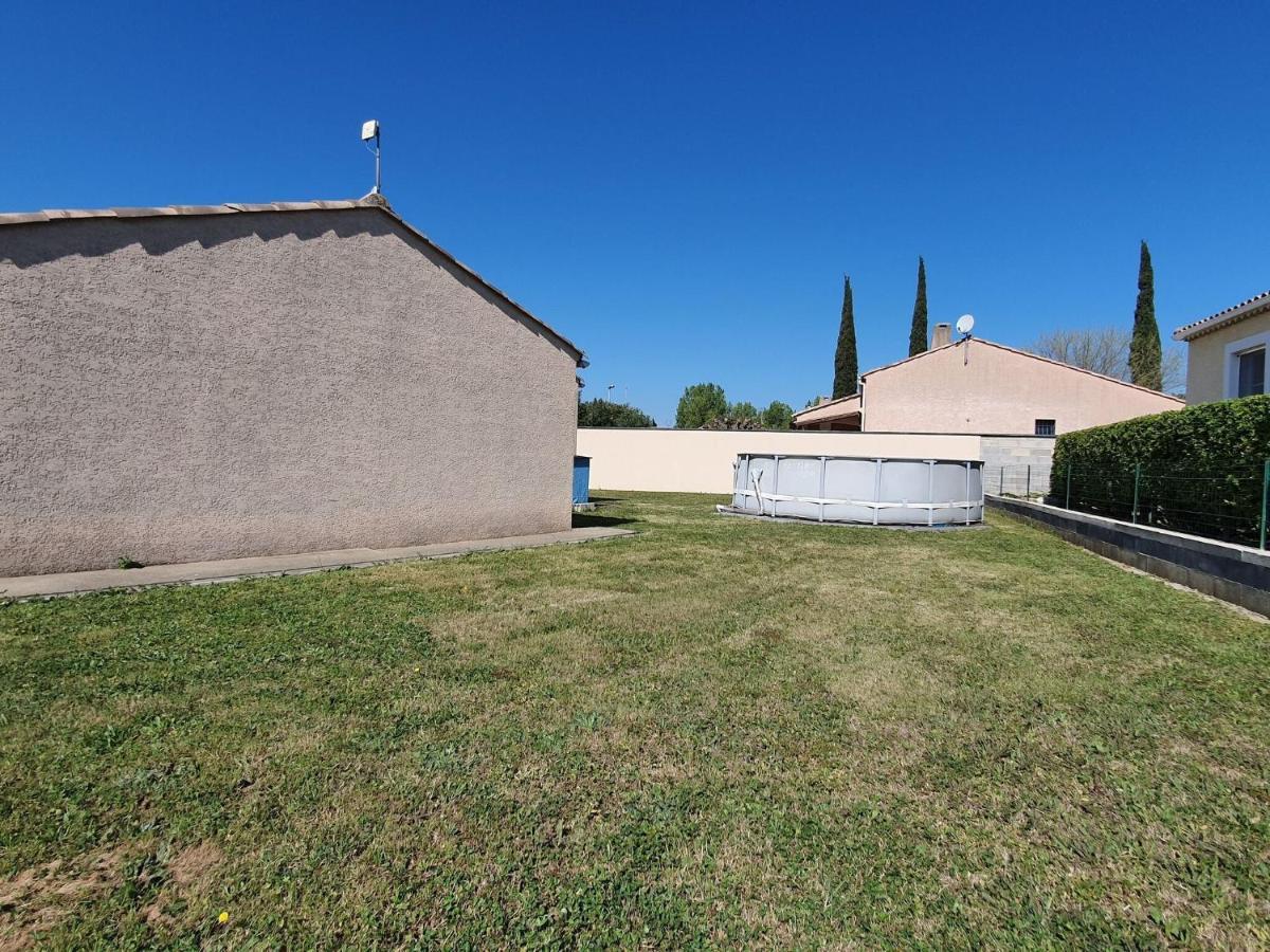 Pretty Villa With Above Ground Pool Saint-Genies-de-Fontedit ภายนอก รูปภาพ
