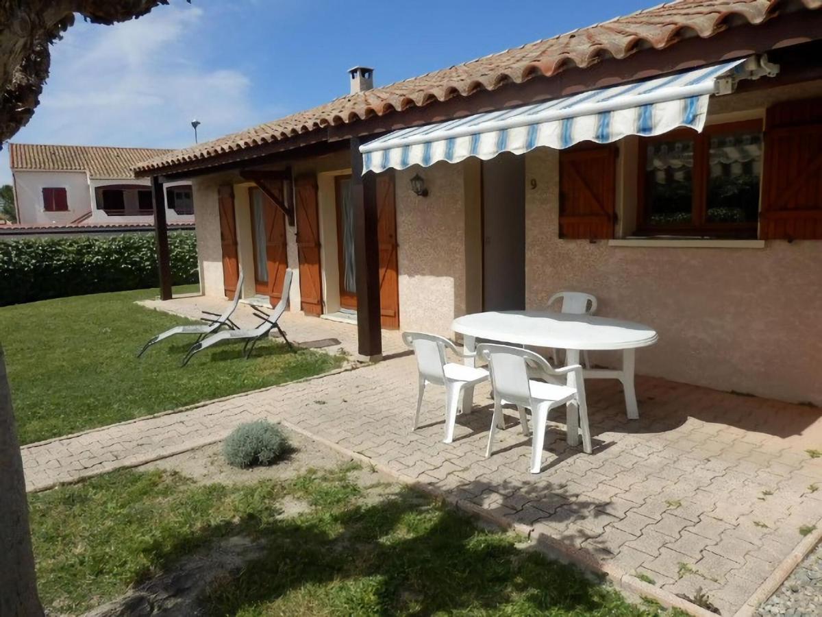 Pretty Villa With Above Ground Pool Saint-Genies-de-Fontedit ภายนอก รูปภาพ